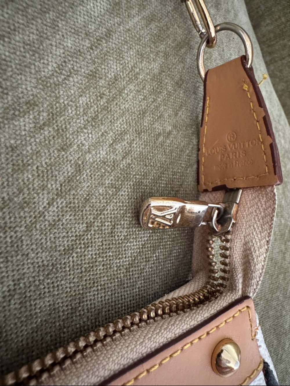 Y2K Louis Vuitton White Multicolor Monogram Mini Shoulder Bag with Tan Trim - Picture 4 of 4
